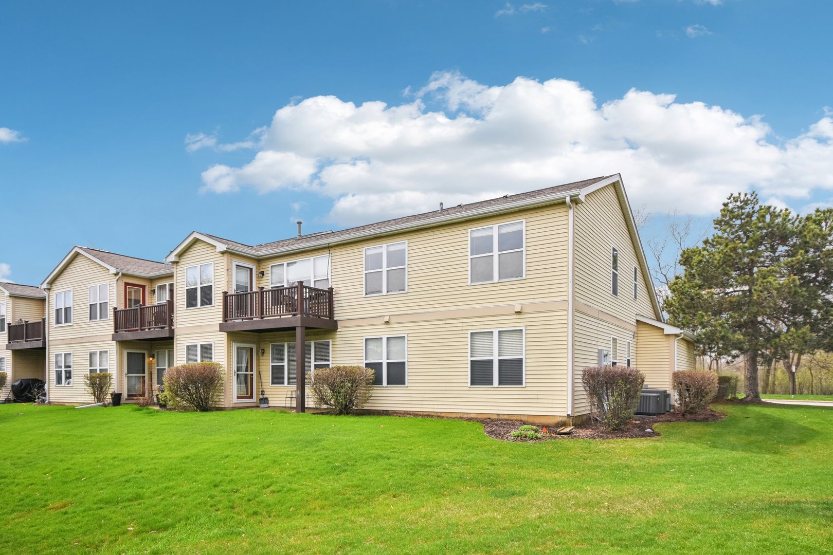 402 Woodview Circle, Unit D Elgin, IL 60120 - Photo 26 of 28