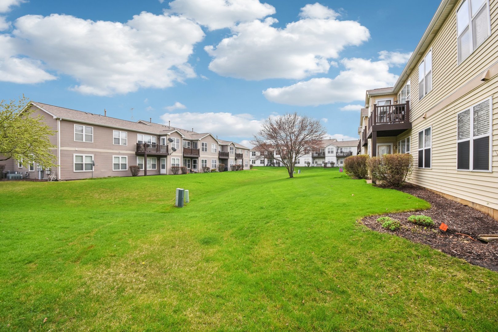 402 Woodview Circle, Unit D Elgin, IL 60120 - Photo 27 of 28