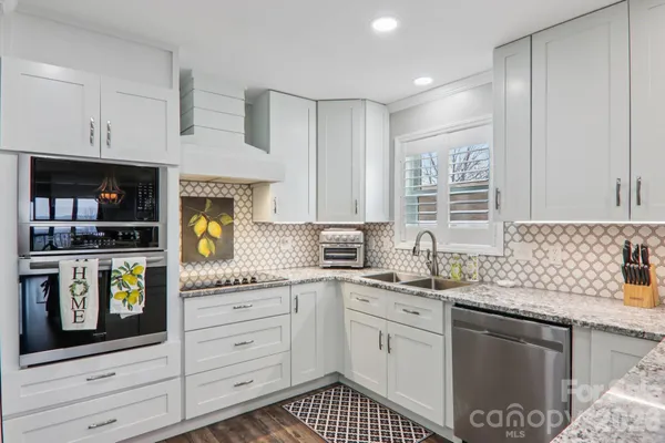 $550,000 | 1601 Fleetwood Plaza, Hendersonville, NC 28739