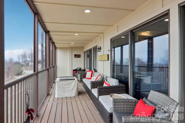 $550,000 | 1601 Fleetwood Plaza, Hendersonville, NC 28739