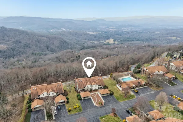 $550,000 | 1601 Fleetwood Plaza, Hendersonville, NC 28739