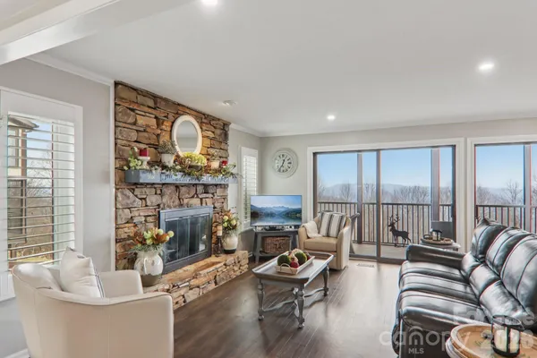 $550,000 | 1601 Fleetwood Plaza, Hendersonville, NC 28739