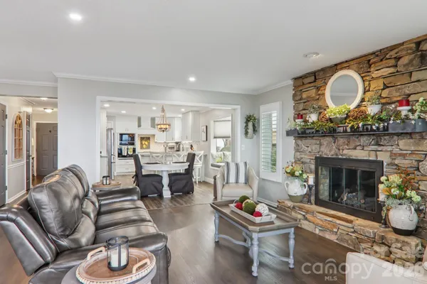 $550,000 | 1601 Fleetwood Plaza, Hendersonville, NC 28739