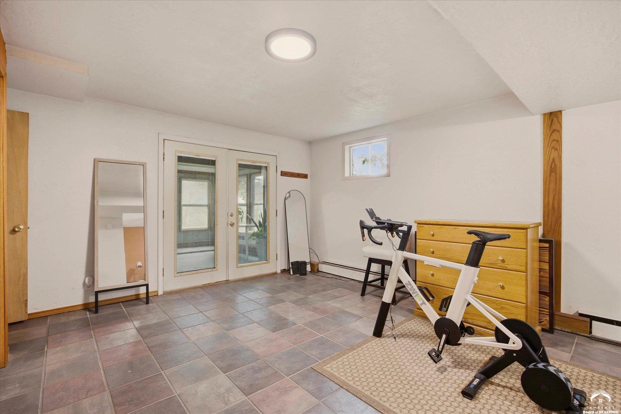 978 East 1587th Road Lawrence, KS 66046 - Photo 22 of 48 Gallery Image 22