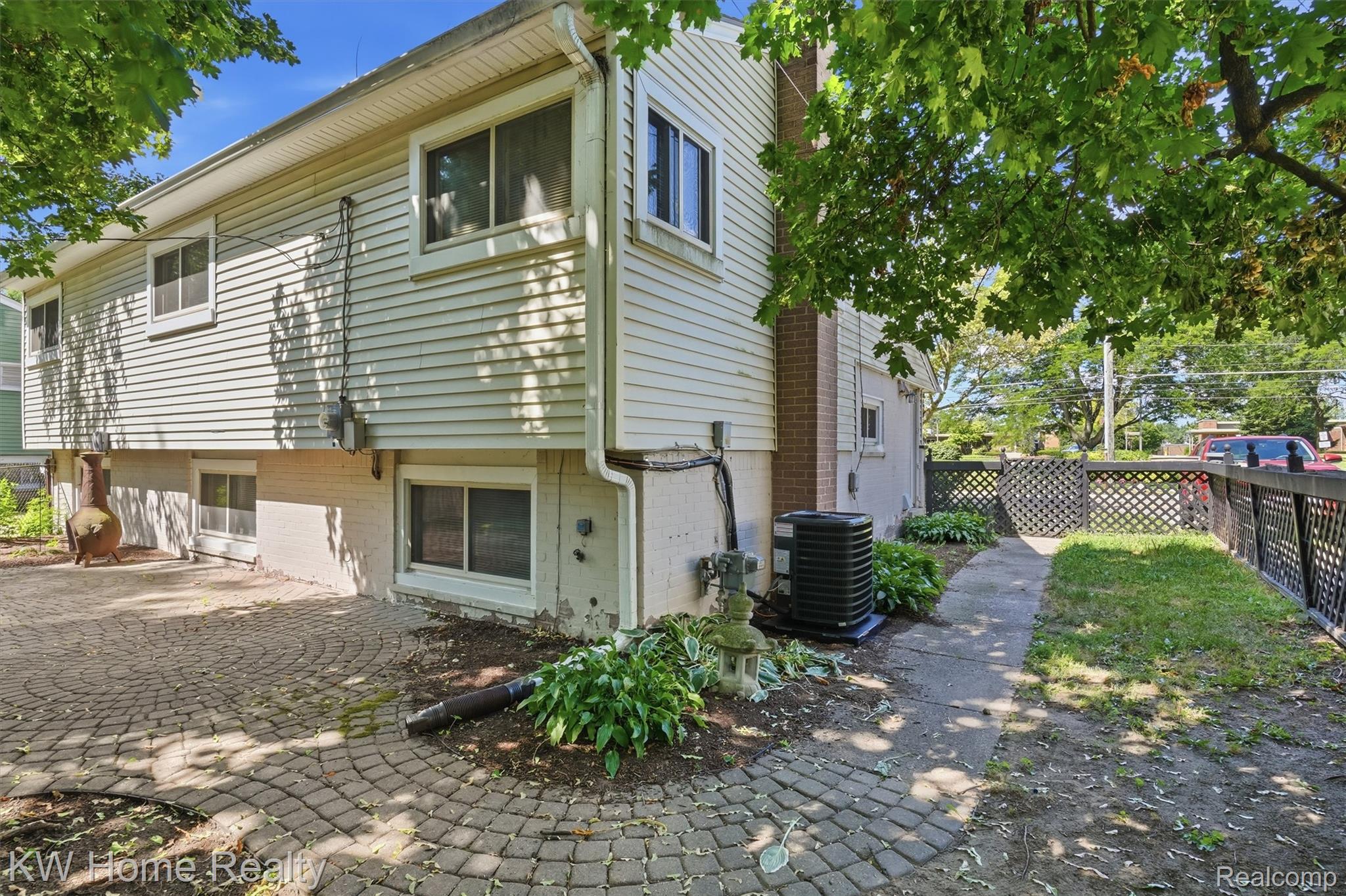 23664 Power Road Farmington, MI 48336 - Photo 42 of 61 44-DSC06744.jpg