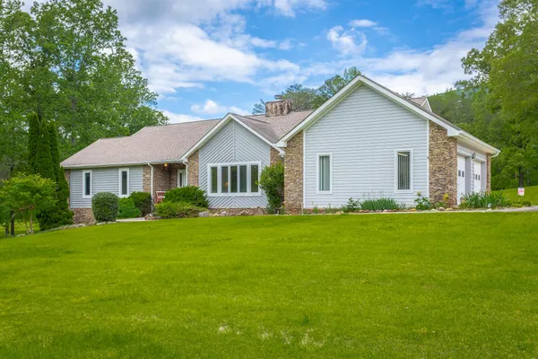 $499,100 | 19 Lower Brow Road, Dunlap, TN 37327