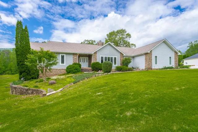 $499,900 | 19 Lower Brow Road, Dunlap, TN 37327