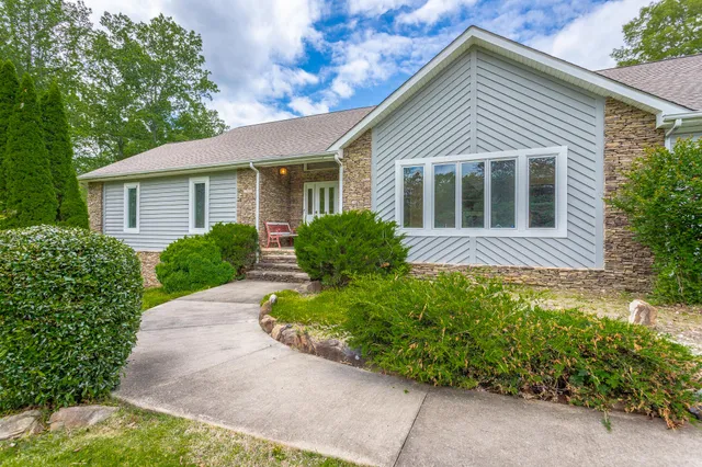 $499,900 | 19 Lower Brow Road, Dunlap, TN 37327