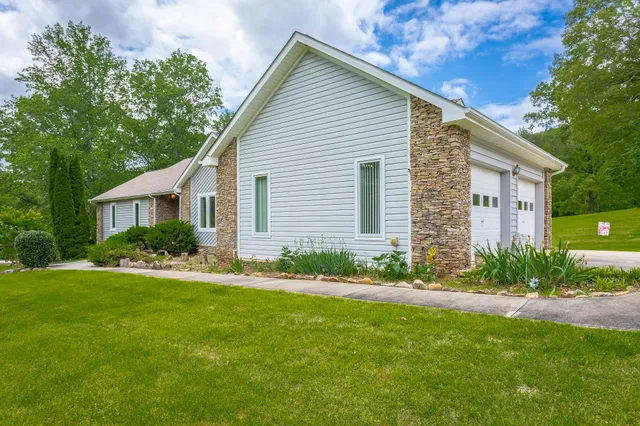 $499,900 | 19 Lower Brow Road, Dunlap, TN 37327