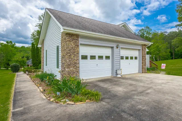 $499,900 | 19 Lower Brow Road, Dunlap, TN 37327