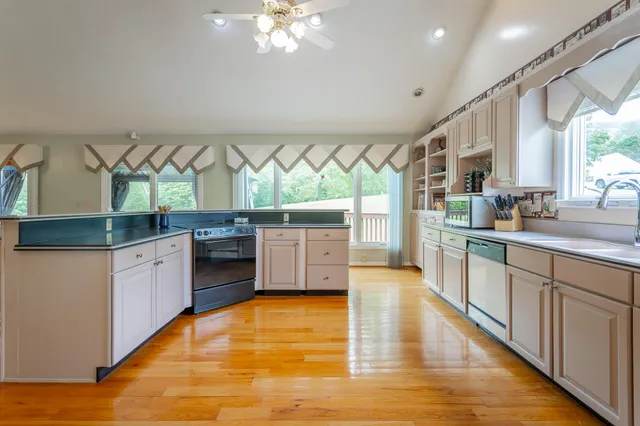 $499,900 | 19 Lower Brow Road, Dunlap, TN 37327