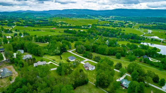 $499,900 | 19 Lower Brow Road, Dunlap, TN 37327