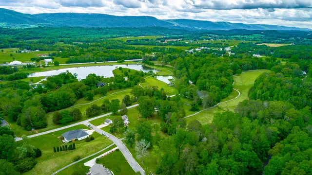 $499,900 | 19 Lower Brow Road, Dunlap, TN 37327