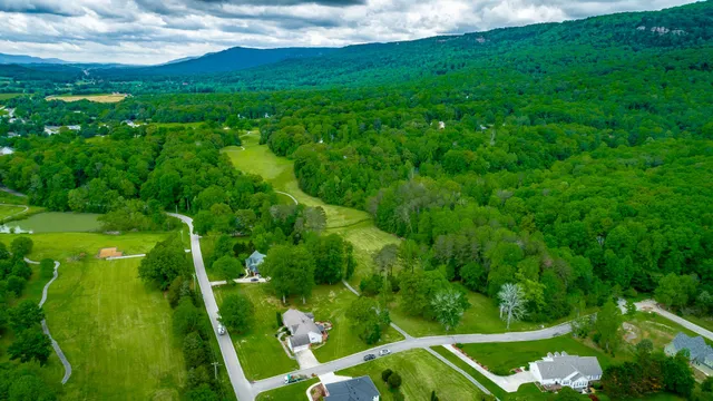 $499,900 | 19 Lower Brow Road, Dunlap, TN 37327