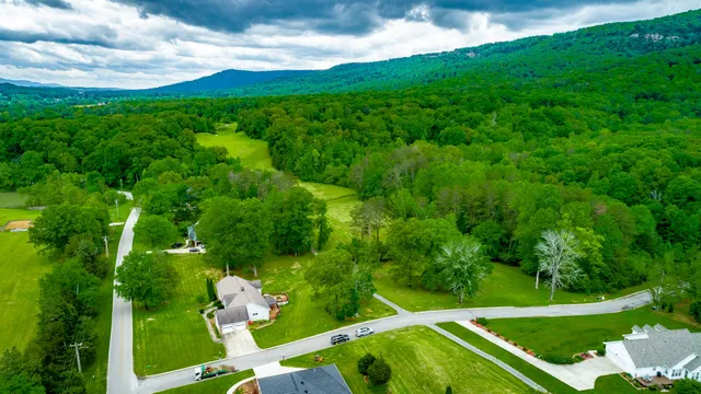 $499,900 | 19 Lower Brow Road, Dunlap, TN 37327