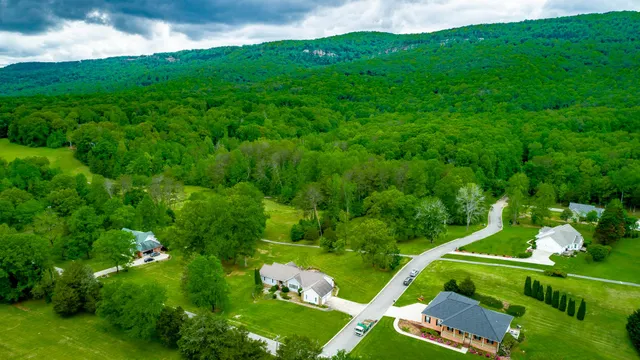 $499,900 | 19 Lower Brow Road, Dunlap, TN 37327