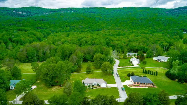 $499,900 | 19 Lower Brow Road, Dunlap, TN 37327