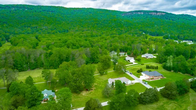 $499,900 | 19 Lower Brow Road, Dunlap, TN 37327