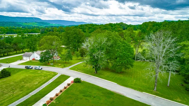 $499,900 | 19 Lower Brow Road, Dunlap, TN 37327