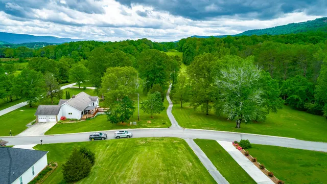 $499,900 | 19 Lower Brow Road, Dunlap, TN 37327
