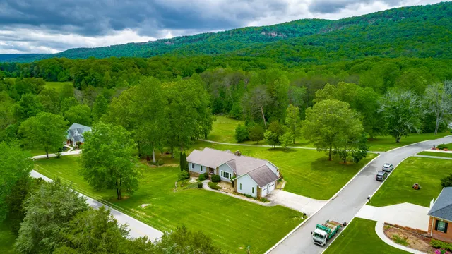 $499,900 | 19 Lower Brow Road, Dunlap, TN 37327