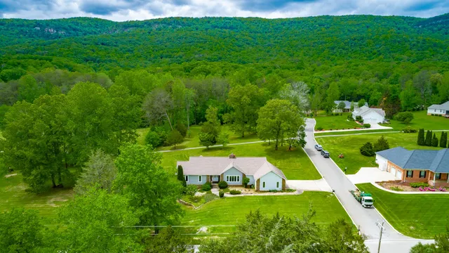 $499,900 | 19 Lower Brow Road, Dunlap, TN 37327