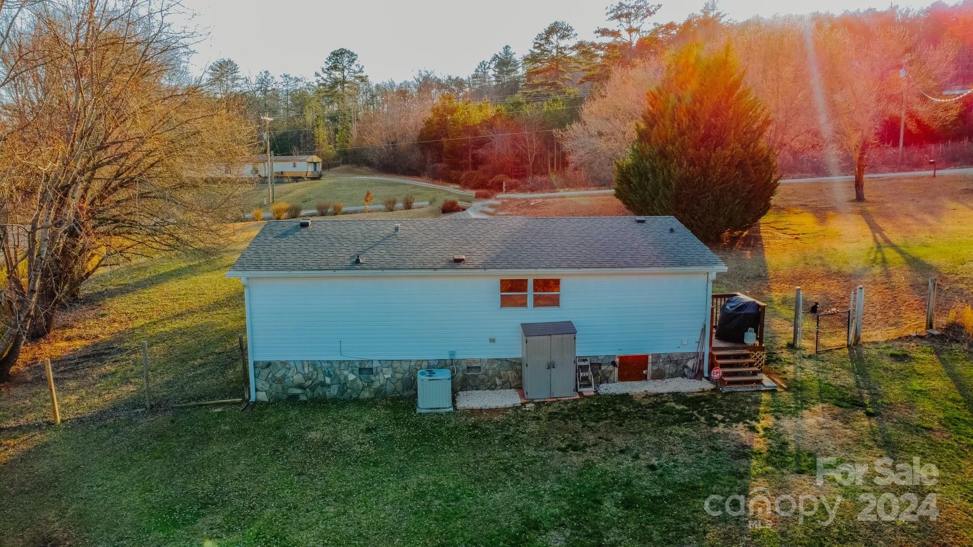 4628 Burns Road Granite Falls, NC 28630 - Photo 5 of 18 Gallery Image 5