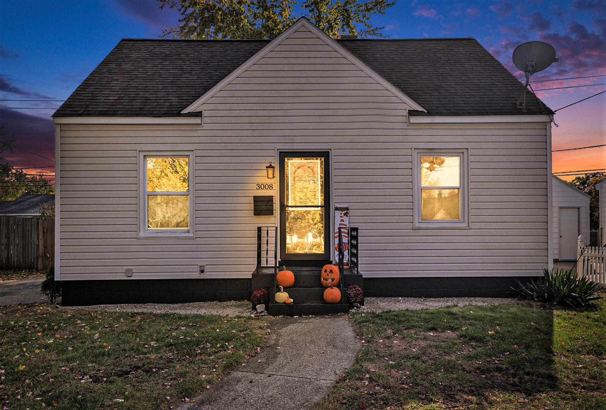 3008 Roosevelt Road Muskegon, MI 49441 - Photo 3 of 42 001_dsc01963.jpg-twilight_207