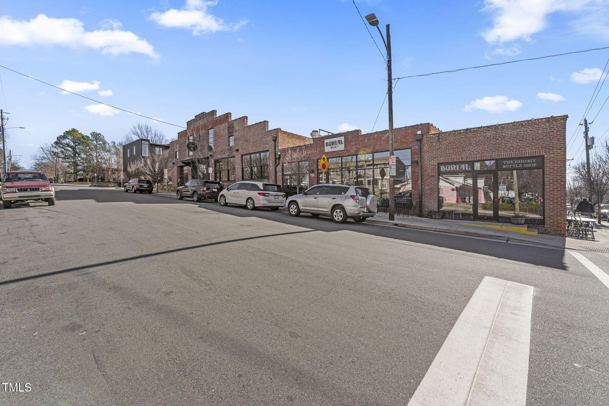 1246 Coach Sta Alley, Unit 101 Raleigh, NC 27601 - Photo 22 of 35 Transfer Food Hall