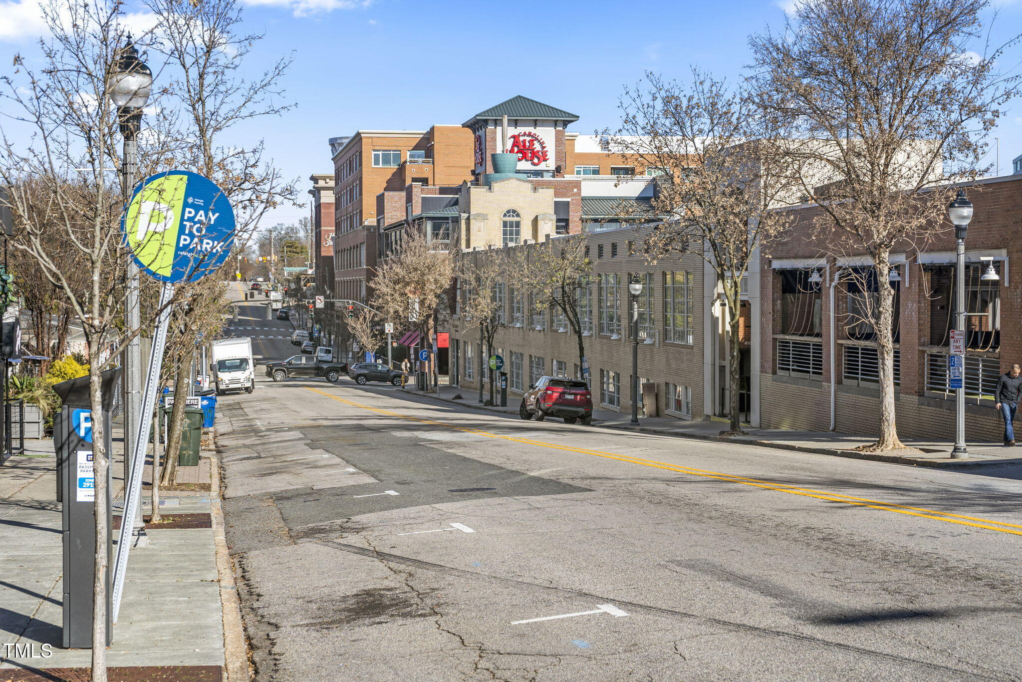 1246 Coach Sta Alley, Unit 101 Raleigh, NC 27601 - Photo 31 of 35 Glenwood South5