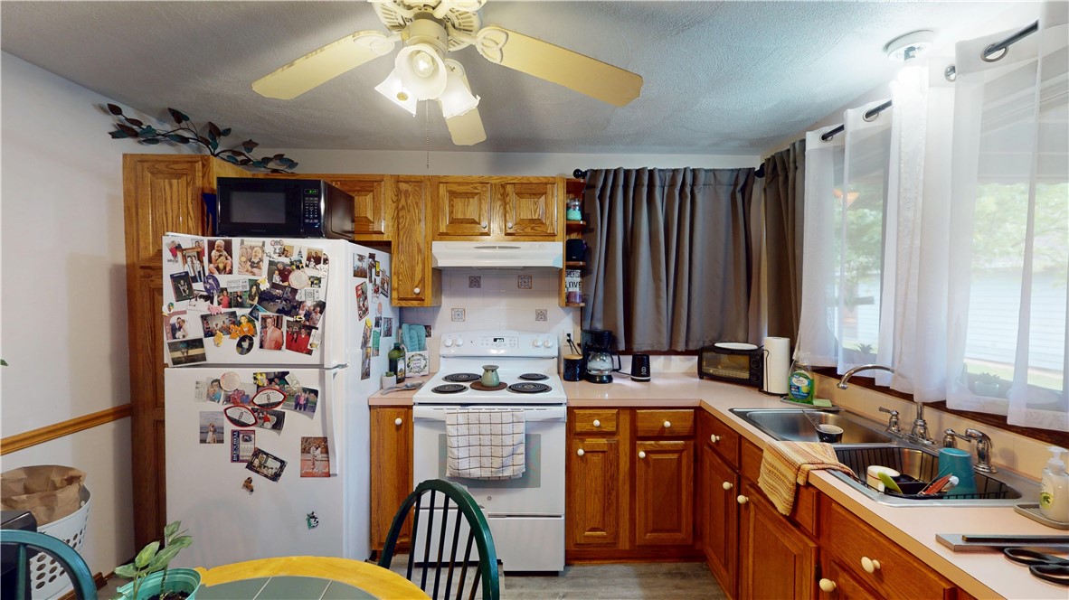 25 Phillip Street Coventry, RI 02816 - Photo 18 of 45