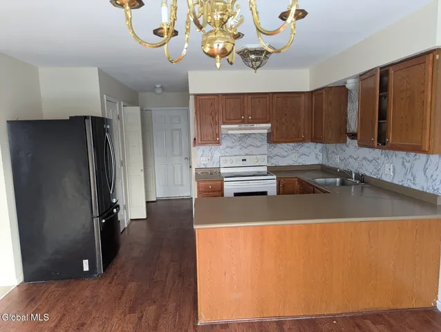 $2,600 | 13 Erie Court, Waterford, NY 12188