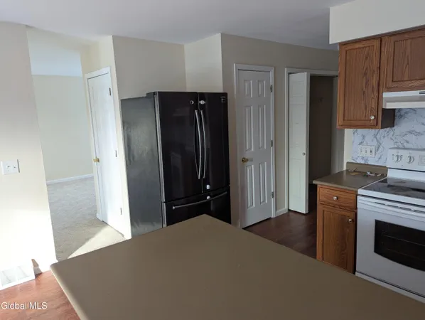 $2,600 | 13 Erie Court, Waterford, NY 12188