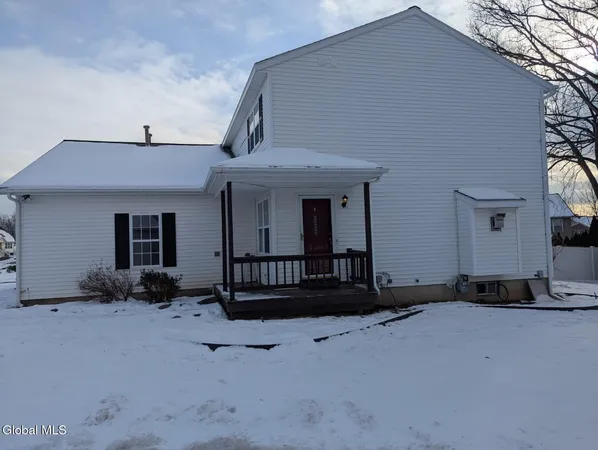 $2,600 | 13 Erie Court, Waterford, NY 12188