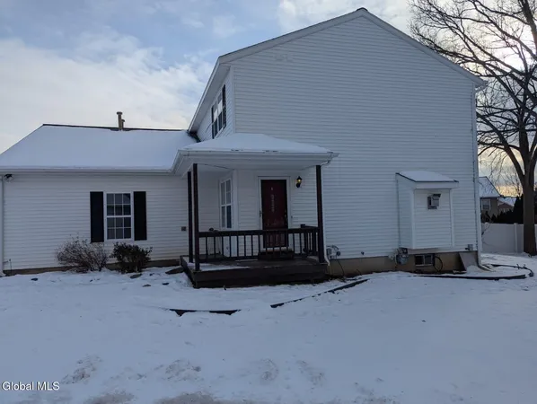 $2,600 | 13 Erie Court, Waterford, NY 12188