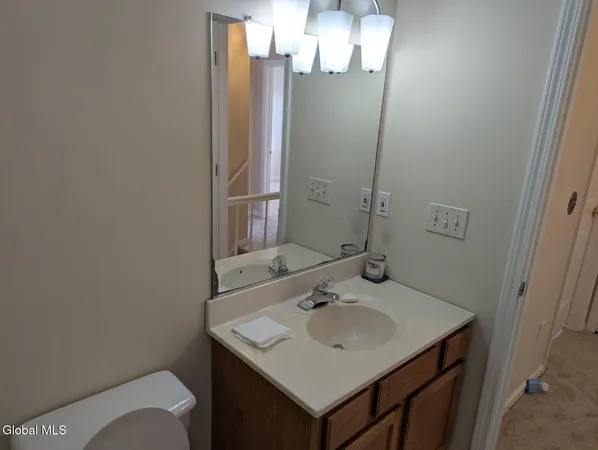 $2,600 | 13 Erie Court, Waterford, NY 12188