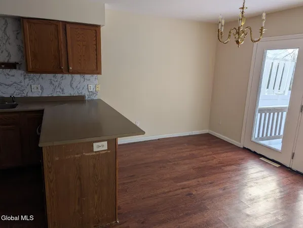 $2,600 | 13 Erie Court, Waterford, NY 12188