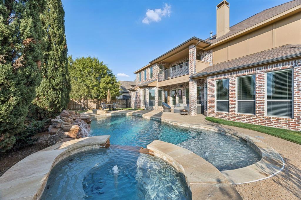 6579 Mountain Sky Road Frisco, TX 75036 - Photo 31 of 40 front view of a house with a yard