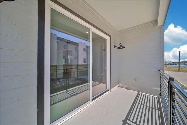 a view of a livingroom with furniture