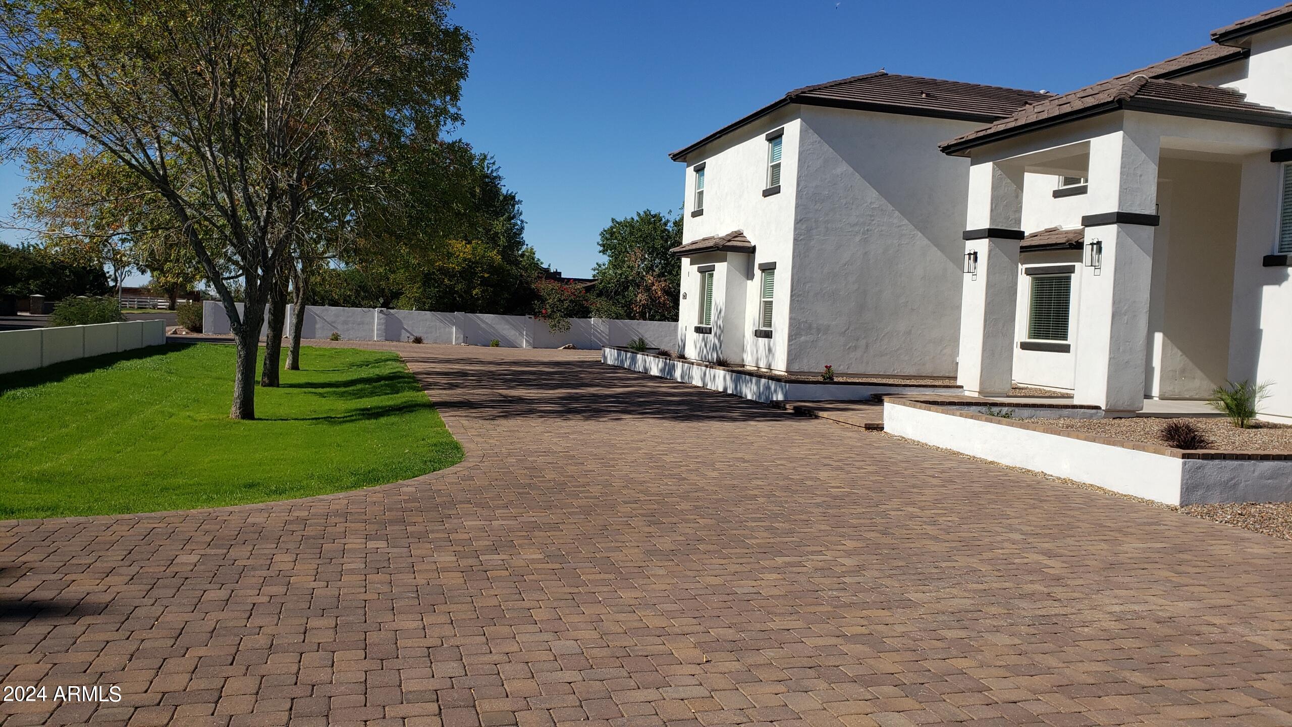 2060 East Quartz Street Mesa, AZ 85213 - Photo 3 of 63 20231121_120232