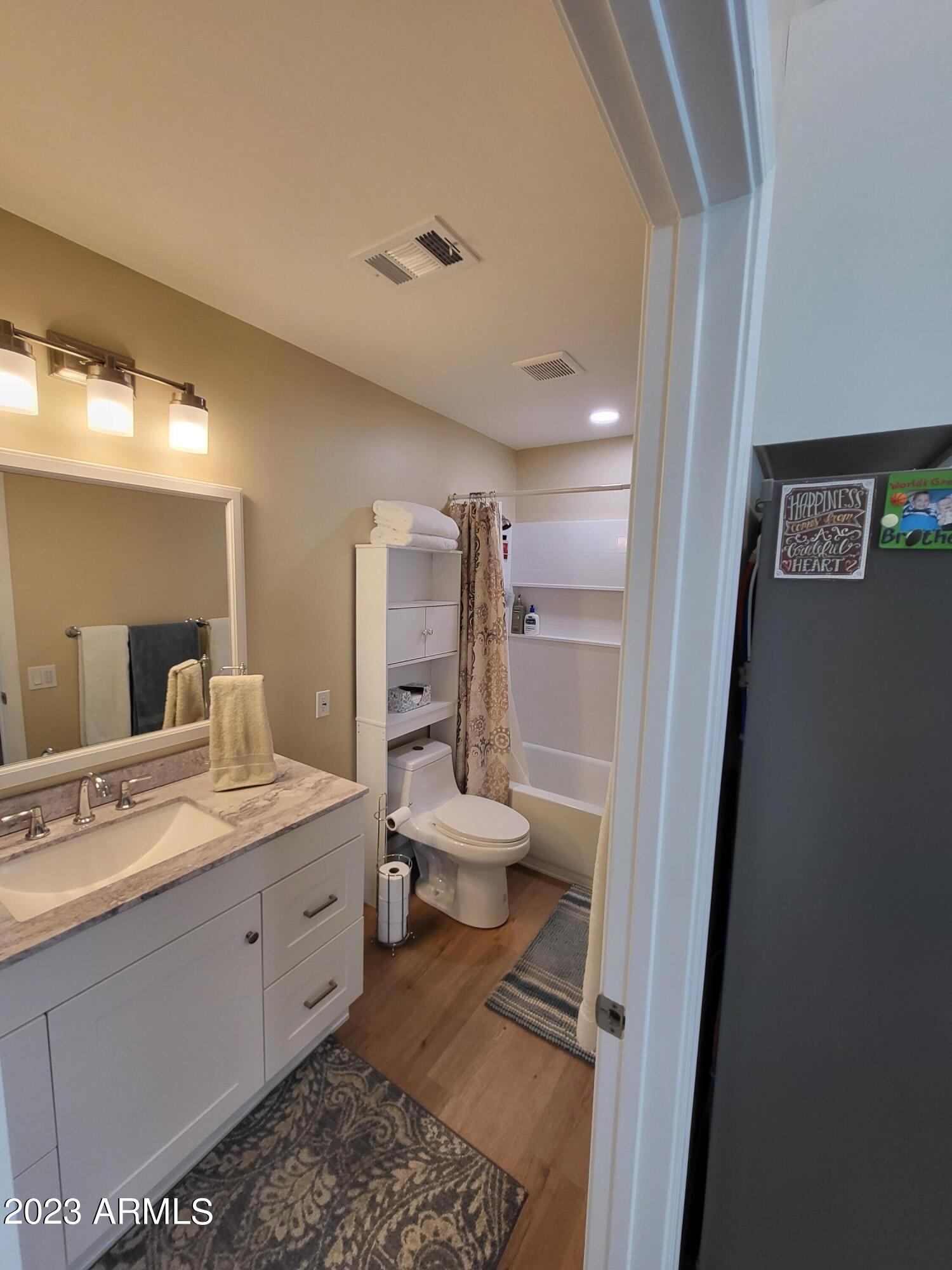 2060 East Quartz Street Mesa, AZ 85213 - Photo 59 of 63 Guest Bath