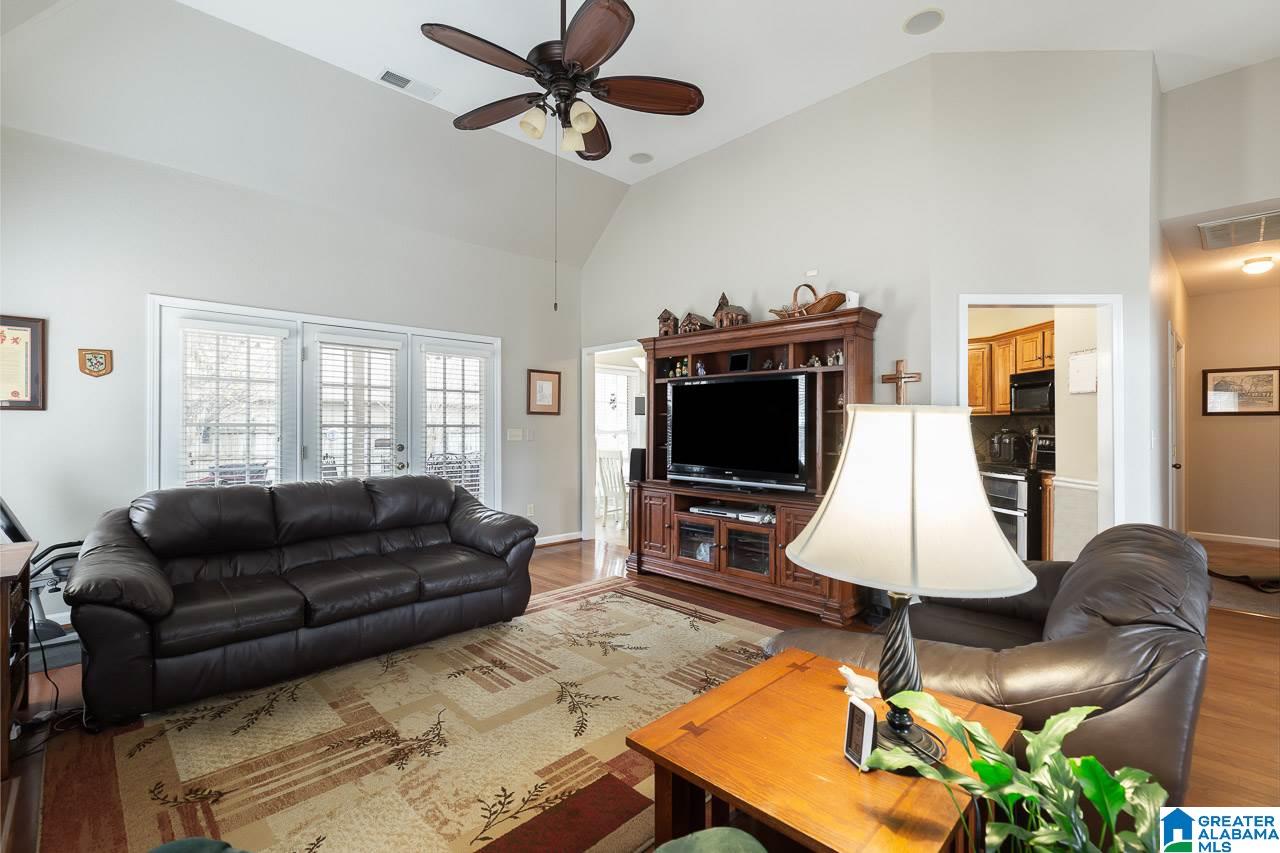 301 Cove Circle Pelham, AL 35124 - Photo 9 of 30
