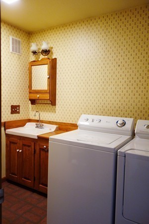 55 High Point Drive Amherst, MA 01002 - Photo 22 of 30 a utility room with dryer and washer
