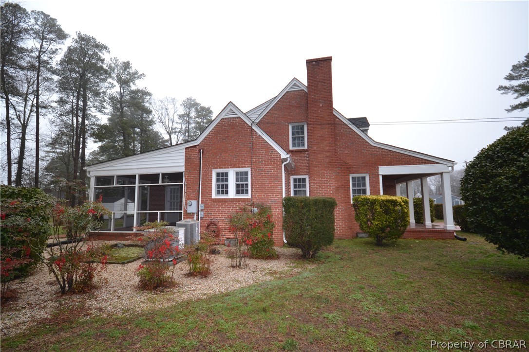 220 Sutton Avenue Reedville, VA 22539 - Photo 3 of 24