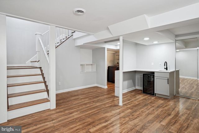 $878,653 | 3321 King Street, Alexandria, VA 22302