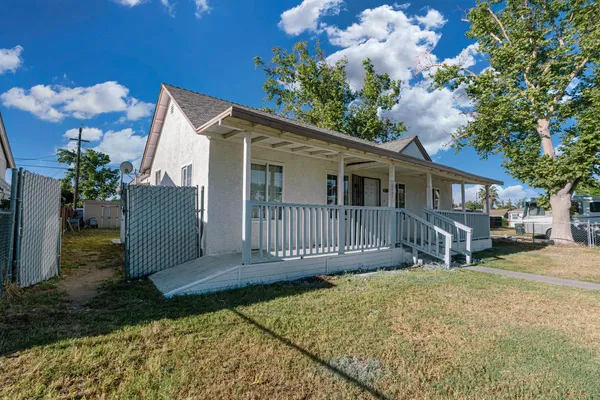 $290,000 | 3508 East Lamona Avenue, Fresno, CA 93703