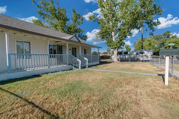 $290,000 | 3508 East Lamona Avenue, Fresno, CA 93703