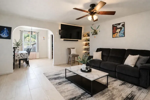 $290,000 | 3508 East Lamona Avenue, Fresno, CA 93703