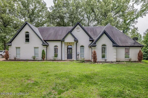 $405,000 | 1605 Windy Lane, Southaven, MS 38671