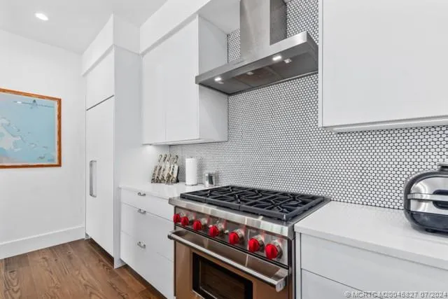 a kitchen with lots of counter top space